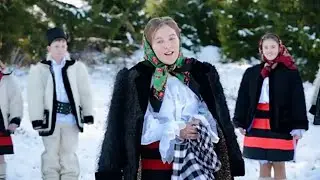 Denisa Roska     Asta i sara de Crăciun colinda 2020