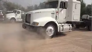 12I215 1997 International 9400