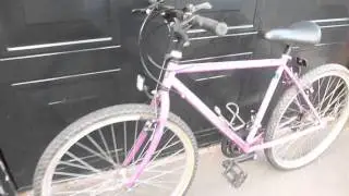 Mens Mountain Bike ''Medium Sized'' by GIANT cycles ''Chicago'' +26''wheels+New Cables+18 Gears