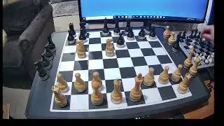 Chessnut Move Offline Bot - Level 8 vs Mephisto Polgar 10Mhz