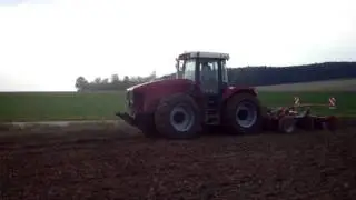 Mali Trac 300 mit Horsch Terrano 5