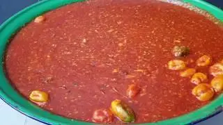 GAMBIA NO.1 STREET FOOD EBBEH!!!🇬🇲🇬🇲🇬🇲 | SEAFOOD CASSAVA SOUP WITH PALM-OIL| SEREKUNDA VLOG