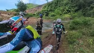 Vietnam on 2 wheels 