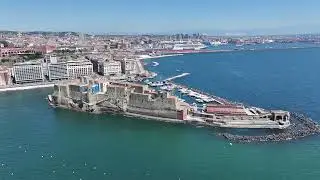1 HOUR Italian City Ambience &ndash; Naples 🇮🇹 Relaxing Music & Seaside Streets for Studying