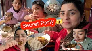 बुडो अफिस गएको मौकामा आमाछोरीको Secret Party🍗🍚 😱 के होला त खास कुरो🤪 @Laxmisamjhanavlog 