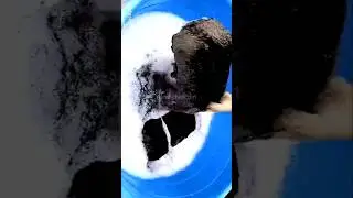 charcoal sand crumble in water cd by@zariaasmr #edit #watercrumbling #churchy #charcoal #satisfying