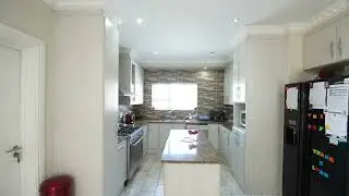 52a 28th Avenue, Mount Pleasant