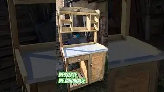 Petite desserte de jardinage pour le jardin pile avant la plantation #jardin #meuble #home #garden