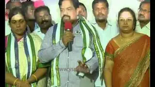 Eluru : YSRCP Leaders celebrate Party Formation Day - 12th Mar 2016