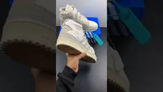 * Adidas Forum MID 