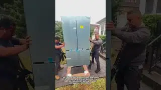 How Professionals Move a Heavy Refrigerator with Lifting Straps