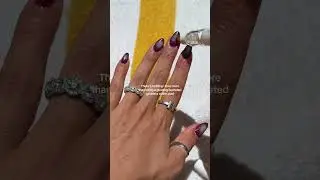If you see me glistening at the pool, this is why #bodyglow #bodyserum #nailgloss #pooldayessentials