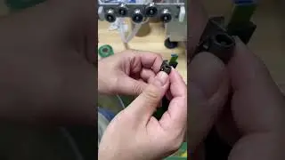 Армированный оптоволоконный кабель HDMI 8K с винтовой фиксацией  #8k #hdmi #klotz #kramer #eaton