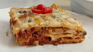 The Best Easy Homemade Lasagna Recipe - You'll Never Buy Frozen Lasagna Again!