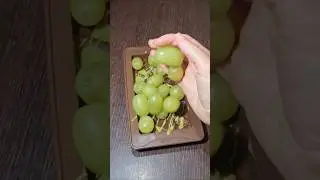 Viral chocolate white grapes bark | matcha + dark chocolate dessert 😍 #shorts