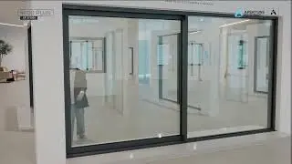 4600 Plus lift & slide Aperture Glazing