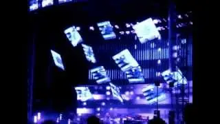 Radiohead - Everything in its right place (ive in Bologna  _ Arena Parco Nord)