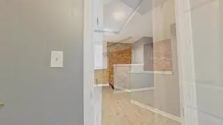 2 Bedroom in South STL City!! Tons of Historic Charm!