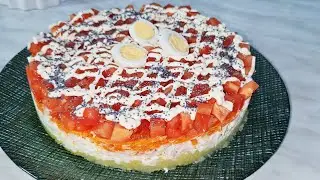 Салат простой, сытный и вкусный! Съедается без остатка.