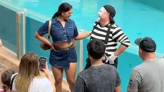 The mime turned this into a moment 😂