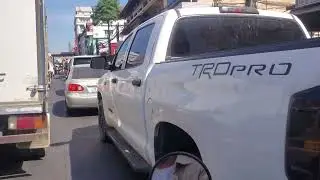 Evening Rush Hour in Phnom Penh 🇰🇭 | Real Cambodia Street Life &ndash; Motorbikes, Cars & Tuk Tuks