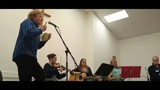 Julie and the band play English folk music at the Exeter international caf&eacute;, January 2026