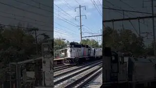 NJT Equipment move flies through Princeton Junction w/ NJT 4301 GP40-2 in the lead! (9/23/25)