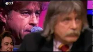 JW Roy zingt Broken Wings voor Johan Derksen