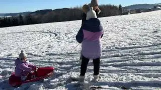 Spielen in Schnee macht Spa&szlig; ( Austria 🇦🇹 ) #fun #kids #kidsentertainment 
