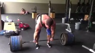 Kevin Nee 905 deadlift