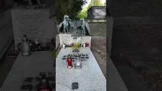 ZYGMUNT BERLING NA POWĄZKACH GR&Oacute;B ZDRAJCY CZY BOHATERA NARODOWEGO?! PERSPEKTYWA 