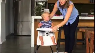Dress your baby for a successful and mess free mealtime - Food Babies Love