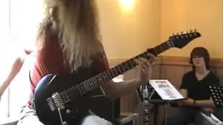Mr Guthrie with just left hand...MUST SEE !!!