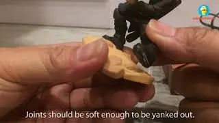 Remove Base of Disney Infinity Figure
