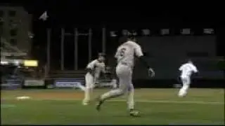2008 Giants: Fred Lewis drives in Burriss, breaks 1-1 tie in the 13th (4.23.08)
