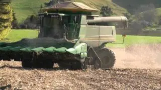 Corn Harvest 2011 with a John Deere 9770 STS and folding maize head.