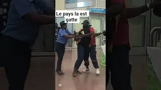 l&rsquo;a&eacute;roport de Yaound&eacute;. La bagarre est provoqu&eacute;e e personnel de l&rsquo;a&eacute;roport en gr&egrave;ve qui r&eacute;clame do