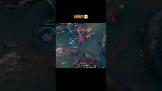 Nice flash buddy 😂 #leagueoflegends #riotgames #cloudestategaming #snazzyceg #fail