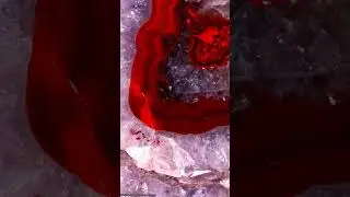 Carnelian agate in quartz and light amethyst with hematite - Kl&aacute;&scaron;tereck&aacute; jeseň, Czech Republic