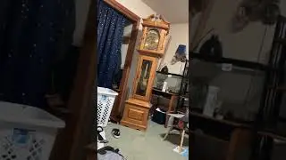 Emperor grandfather clock chimes 2:00