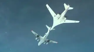 Дозаправка в небе ракетоносца Ту 160