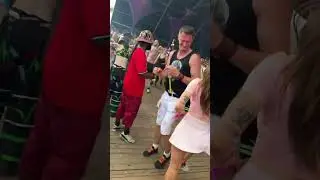 BEST SHUFFLE GIRL DANCE MUSIC VIDEO 2025 ON A VIRAL TIKTOK SONG❤️