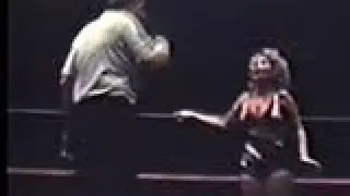 📼 Cora Combs vs Debbie Combs &ndash; Wrestling Feminino Cl&aacute;ssico 🏛️ 
