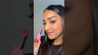 GLOSS BOMB SHIMMER STIX IN FLAMINGO FLING 🦩 #fentybeauty #lipgloss #glossbomb  @fentybeauty
