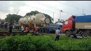 Desh ke naujawanon bahut bada truck 🚛🚒🚒 hai