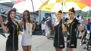 DUCCIS' GIRL     Domenica 11 9 2011. ombrelline a Vallelunga  Roma