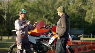 Протестировано Transmoto: двухтактные мотоциклы KTM 125, 250 и 300SX 2023 года