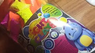 Обзор Легкий пластилин Moon Light Clay 6 г х 105 шт в тубусе из Rozetka