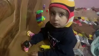 🌟 Adorable 2-Year-Old Baby Learning Gayatri Mantra | Om Bhur Bhuva Swaha Chanting for Kids 🌟