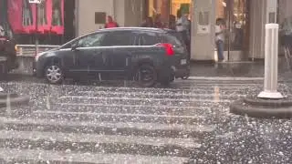 Chaos &agrave; Paris et Lyon, France || Une violente temp&ecirc;te de gr&ecirc;le d&eacute;truit b&acirc;timents et v&eacute;hicules